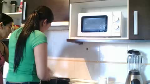 Snapshot of emmie_xxx chatting on September 12, 2025, 7:30 am emmie online show from September 12, 2025, 7:30 am