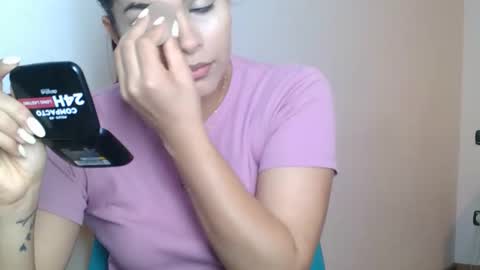 Snapshot of emmie_xxx chatting on October 9, 2025, 8:01 am emmie online show from October 9, 2025, 8:01 am