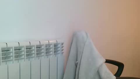 Snapshot of emmie_xxx chatting on October 24, 2025, 8:00 am emmie online show from October 24, 2025, 8:00 am