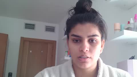 Snapshot of emmie_xxx chatting on November 2, 2025, 9:33 am emmie online show from November 2, 2025, 9:33 am