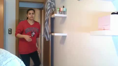 Snapshot of emmie_xxx chatting on November 6, 2025, 9:10 am emmie online show from November 6, 2025, 9:10 am