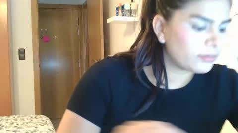 Snapshot of emmie_xxx chatting on November 7, 2025, 8:58 am emmie online show from November 7, 2025, 8:58 am