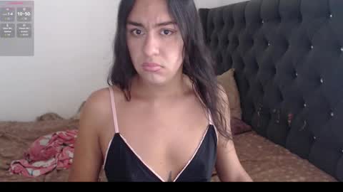 Snapshot of emmiily chatting on October 26, 2025, 4:02 pm Emely online show from October 26, 2025, 4:02 pm