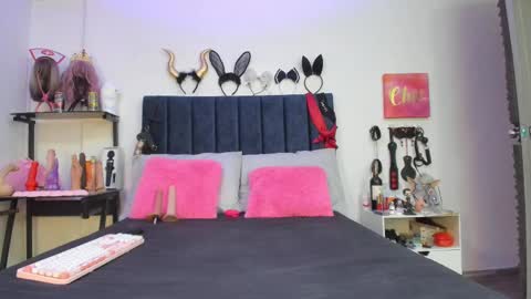 Snapshot of emmily_giraldo chatting on September 26, 2025, 1:04 pm online show from September 26, 2025, 1:04 pm