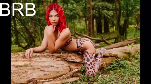 Snapshot of emmily_savage chatting on December 21, 2024, 7:13 am online show from December 21, 2024, 7:13 am