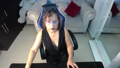 Emmily online show from March 6, 2025, 11:20 pm