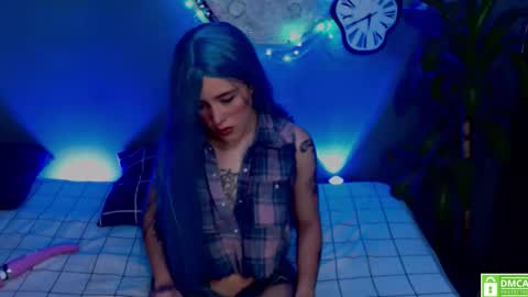 emmy__smith online show from December 16, 2025, 7:46 am
