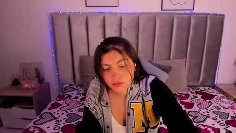 Snapshot of emmy_turnner chatting on February 3, 2025, 12:03 pm Emily Laila online show from February 3, 2025, 12:03 pm