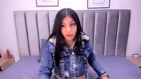 Snapshot of emmy_turnner chatting on October 17, 2025, 11:57 am Emily Laila online show from October 17, 2025, 11:57 am