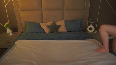 E M M Y online show from October 8, 2025, 7:06 am