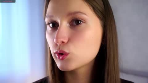 Snapshot of emmyleri chatting on October 3, 2025, 1:13 am Emmy online show from October 3, 2025, 1:13 am