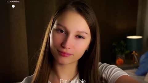 Snapshot of emmyleri chatting on November 16, 2025, 1:11 am Emmy online show from November 16, 2025, 1:11 am