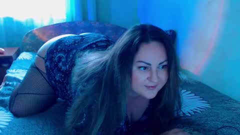 Snapshot of emmyxotty chatting on December 8, 2024, 8:30 am Emmy online show from December 8, 2024, 8:30 am