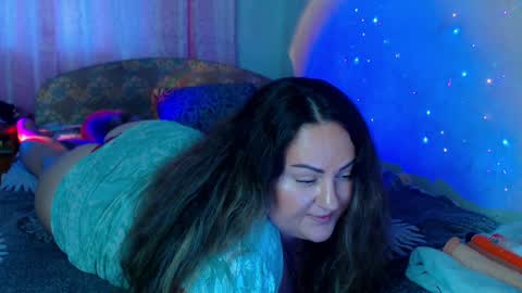 Snapshot of emmyxotty chatting on January 11, 2025, 1:53 pm Emmy online show from January 11, 2025, 1:53 pm