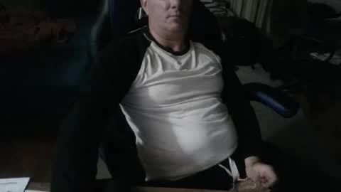 Snapshot of emsguy1 chatting on October 1, 2025, 4:07 am Matt online show from October 1, 2025, 4:07 am