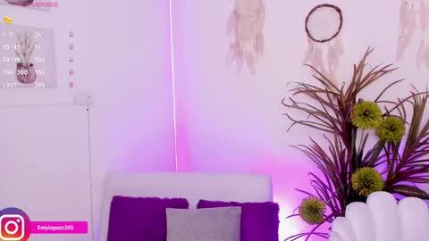 Emily online show from September 23, 2025, 9:18 pm