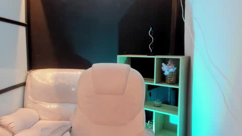 Emy Silver online show from February 6, 2025, 4:14 pm