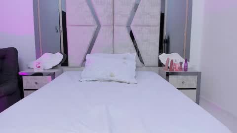 Emy Silver online show from February 21, 2025, 2:48 pm