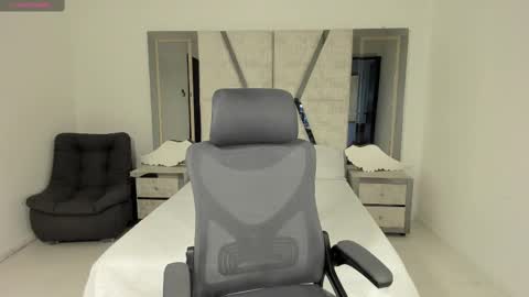 Emy Silver online show from March 3, 2025, 4:35 pm