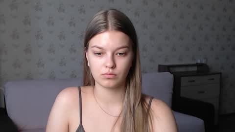 EmySway online show from October 27, 2025, 8:40 am