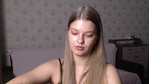 EmySway online show from November 12, 2025, 9:21 am