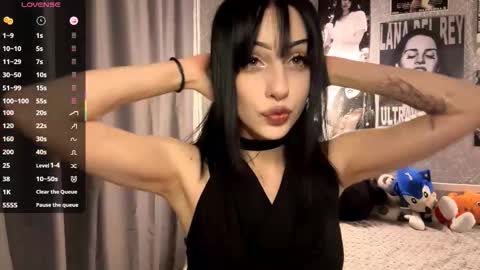 Amelia online show from November 30, 2025, 8:24 pm