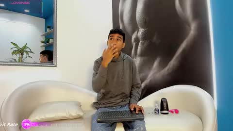 Ender online show from November 18, 2025, 1:48 pm