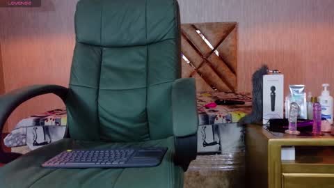 Snapshot of engel_devil chatting on September 11, 2025, 11:10 am Engel online show from September 11, 2025, 11:10 am