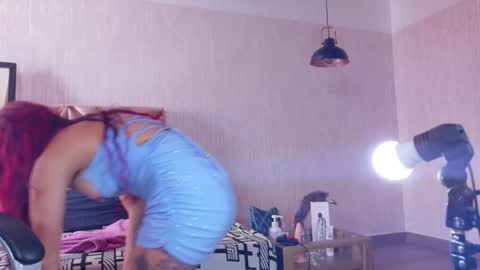 Snapshot of engel_devil chatting on November 30, 2025, 2:54 pm Engel online show from November 30, 2025, 2:54 pm