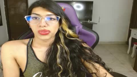 Snapshot of engiel_phoenix chatting on January 29, 2025, 12:56 pm Engiel phoenix instagram engiel 13 online show from January 29, 2025, 12:56 pm