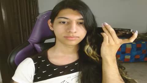 Snapshot of engiel_phoenix chatting on October 18, 2025, 1:30 am Engiel phoenix instagram engiel 13 online show from October 18, 2025, 1:30 am