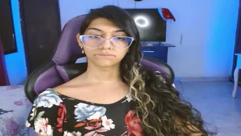 Snapshot of engiel_phoenix chatting on December 15, 2025, 12:48 am Engiel phoenix instagram engiel 13 online show from December 15, 2025, 12:48 am