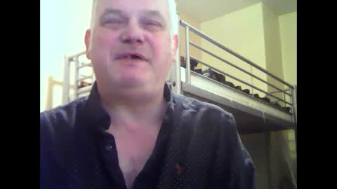 Snapshot of englishguysurrey chatting on January 22, 2025, 10:05 pm englishguysurrey online show from January 22, 2025, 10:05 pm