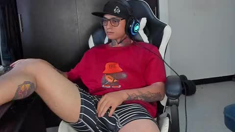 enjoymycock99 online show from March 5, 2025, 6:23 pm