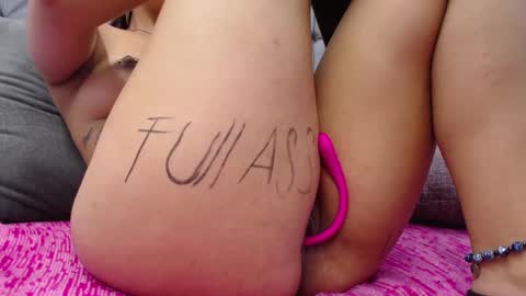 Snapshot of eny_dirty chatting on January 14, 2025, 4:40 pm Enny Dirty online show from January 14, 2025, 4:40 pm