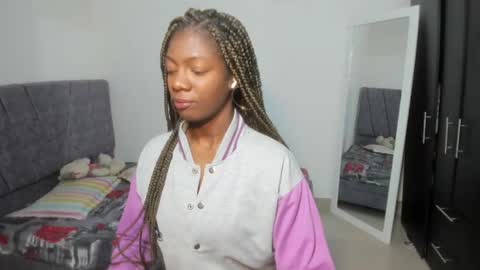 Angela online show from November 21, 2025, 3:00 pm