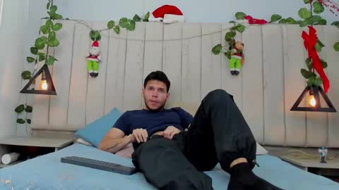 ENZO online show from December 15, 2025, 3:05 pm