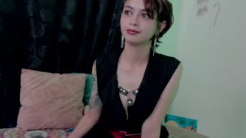Snapshot of ephemeral_hot chatting on January 14, 2025, 10:34 pm Leyla online show from January 14, 2025, 10:34 pm