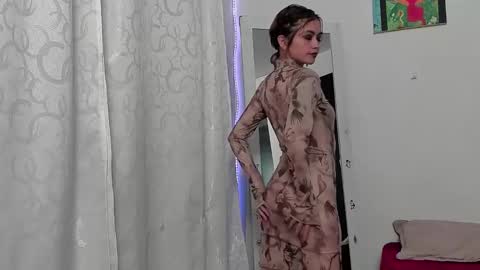 Snapshot of ephemeral_hot chatting on January 31, 2025, 11:35 pm Leyla online show from January 31, 2025, 11:35 pm