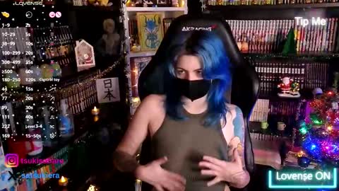 Snapshot of eralendra chatting on December 5, 2025, 3:20 pm Era online show from December 5, 2025, 3:20 pm