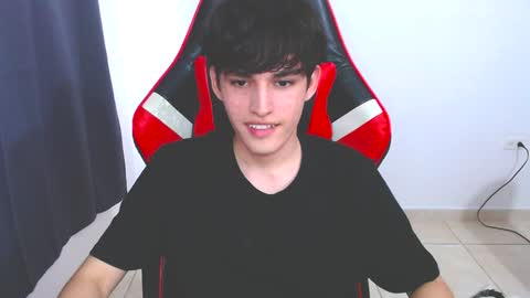 eren_tatakae online show from December 2, 2024, 9:39 pm