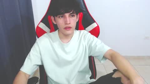 eren_tatakae online show from December 22, 2024, 12:07 am