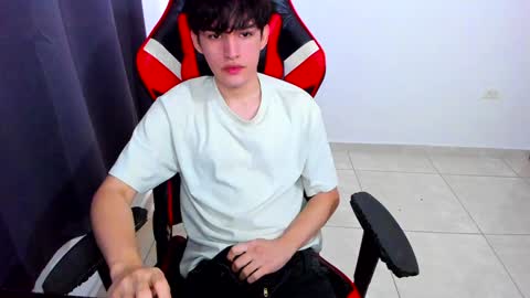 eren_tatakae online show from January 22, 2025, 4:23 pm