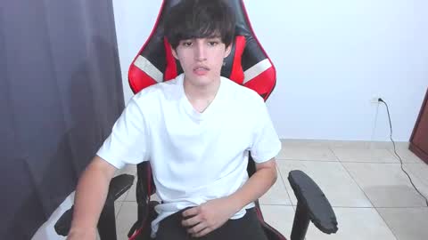 eren_tatakae online show from October 17, 2025, 3:20 am