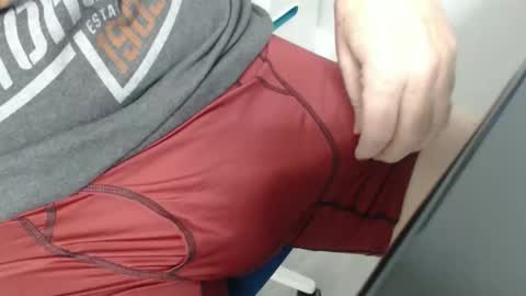 Snapshot of eric100eric100 chatting on November 17, 2025, 8:25 pm eric100eric100 online show from November 17, 2025, 8:25 pm