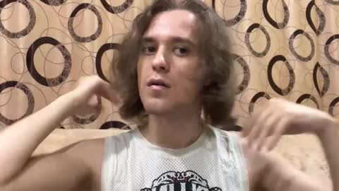 Snapshot of eric_blond chatting on October 13, 2025, 6:52 pm Eric online show from October 13, 2025, 6:52 pm