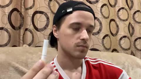 Snapshot of eric_blond chatting on October 28, 2025, 5:15 pm Eric online show from October 28, 2025, 5:15 pm