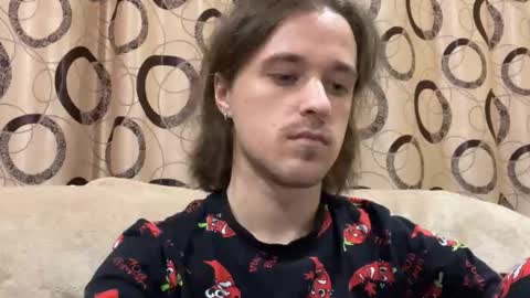 Snapshot of eric_blond chatting on October 29, 2025, 3:03 pm Eric online show from October 29, 2025, 3:03 pm