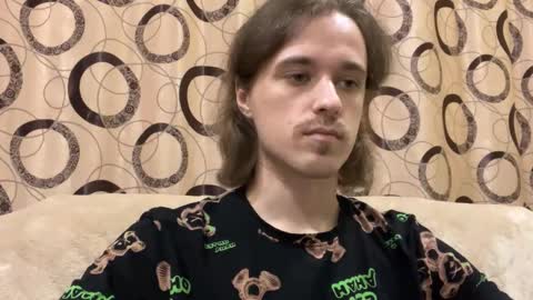 Snapshot of eric_blond chatting on October 31, 2025, 1:45 pm Eric online show from October 31, 2025, 1:45 pm