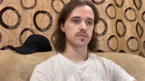 Snapshot of eric_blond chatting on November 5, 2025, 6:52 pm Eric online show from November 5, 2025, 6:52 pm